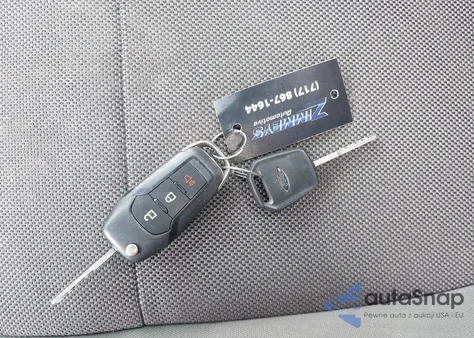 2015 Ford F-150 Xl из США, поврежденный, VIN 1FTMF1E83FFA37201